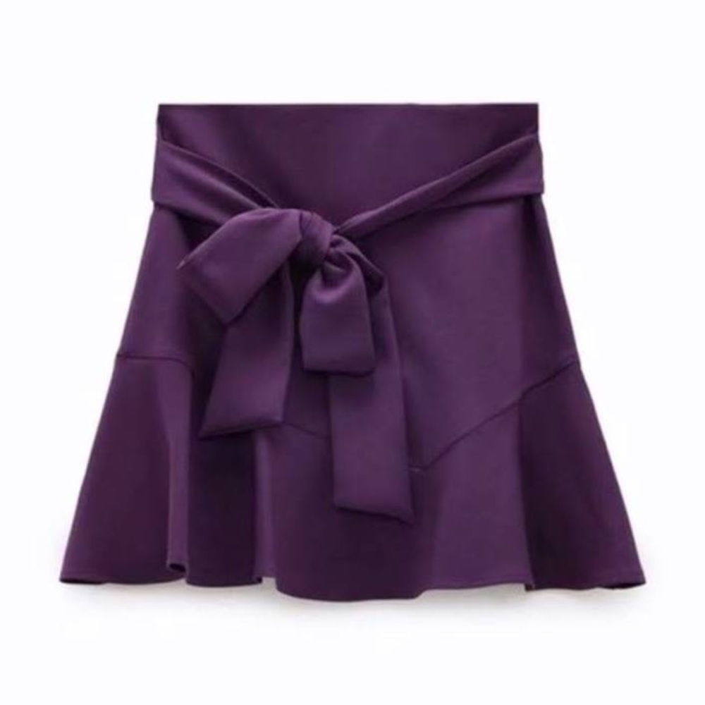 ZARA Mini Skirt with Bow in Eggplant
